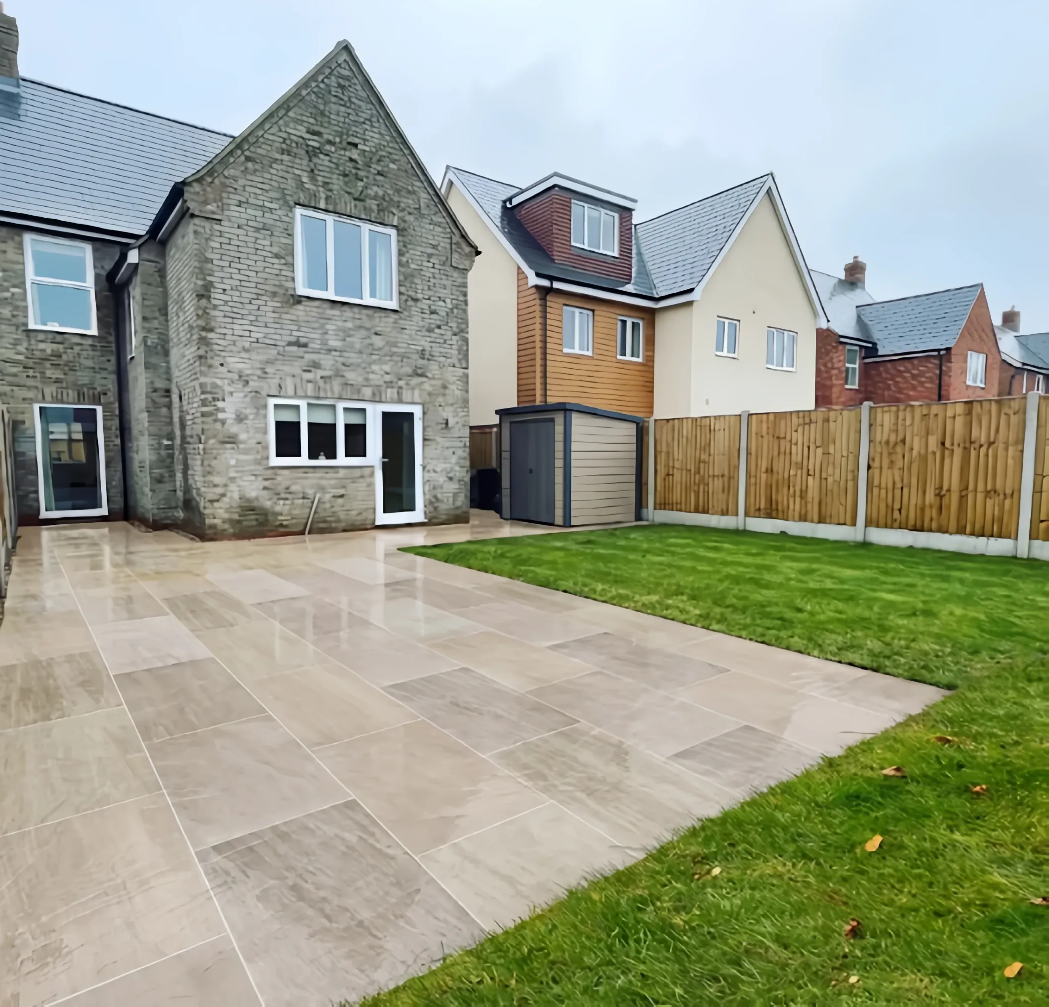 Porcelain patio cream large format by Heritage
